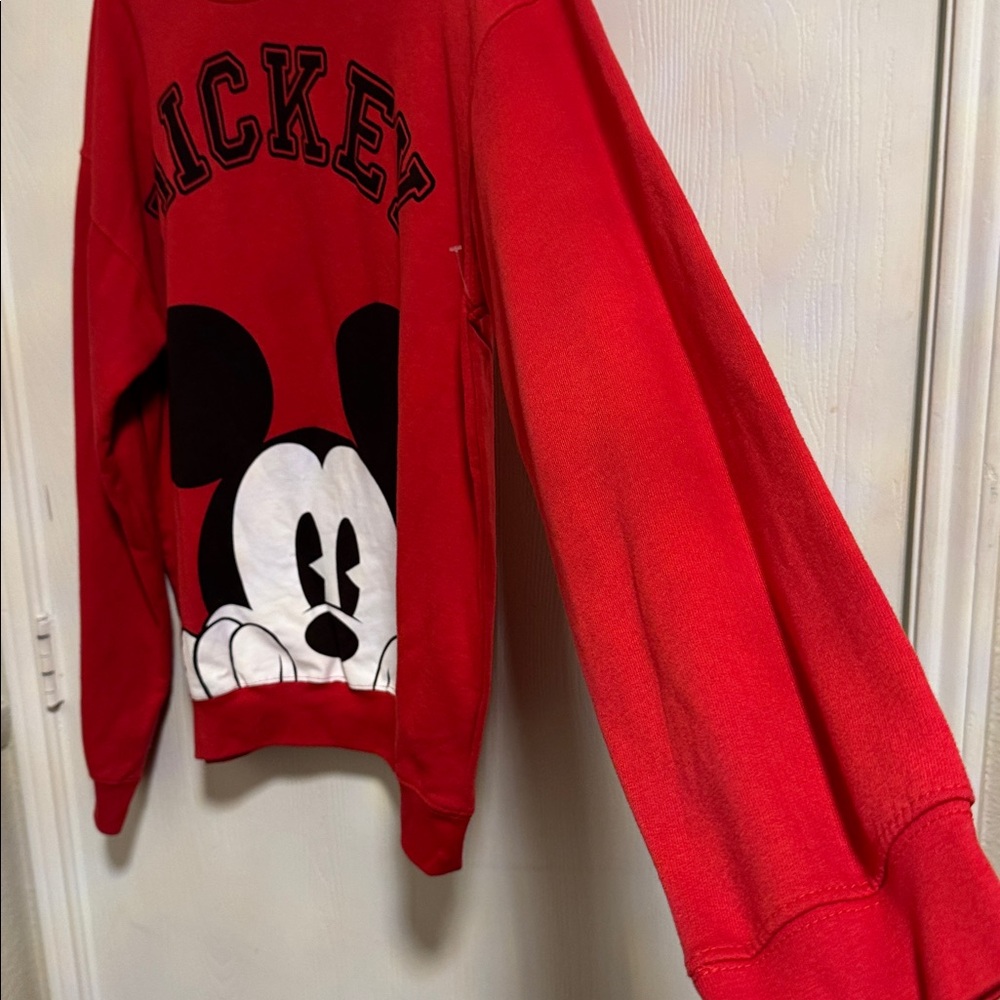 NWOT Disney Mickey Mouse Pull Over Sweatshirt Red Long Sleeve Girl Teen XL 16-17 - Picture 6 of 11